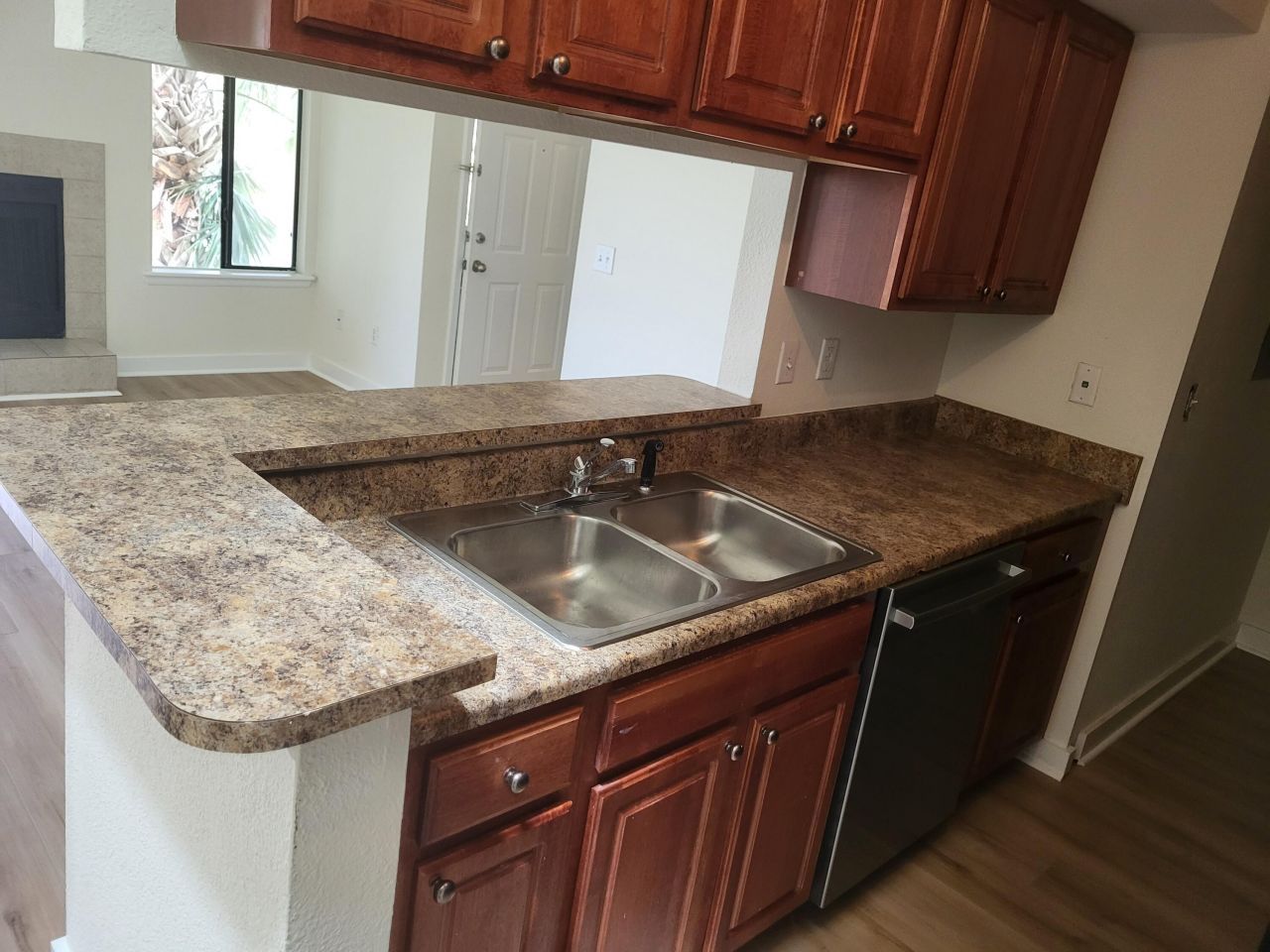 1481 Center Street Photo 6