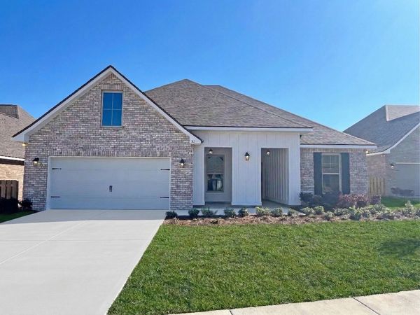 303 E Tweet Street, Freeport, FL 32439