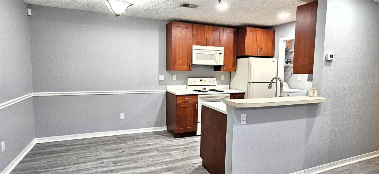 10263 Gandy Boulevard N, Unit 2014, Saint Petersburg, FL 33702 Photo