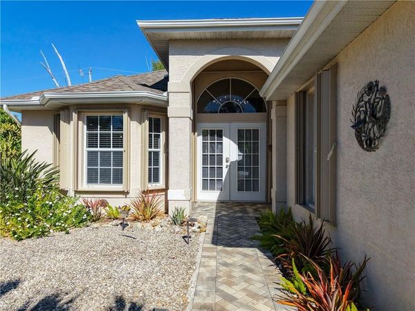 3472 Manatee DR, ST. JAMES CITY, FL 33956