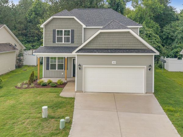 302 Hawks Bluff Drive, New Bern, NC 28560
