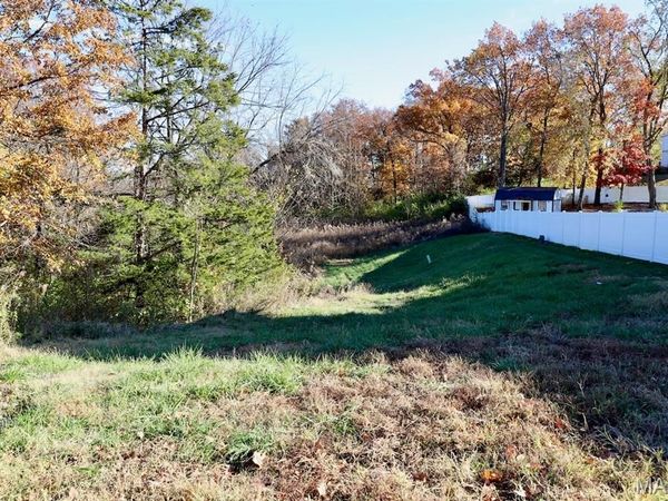 3702 Yaeger Road, Oakville, MO 63129