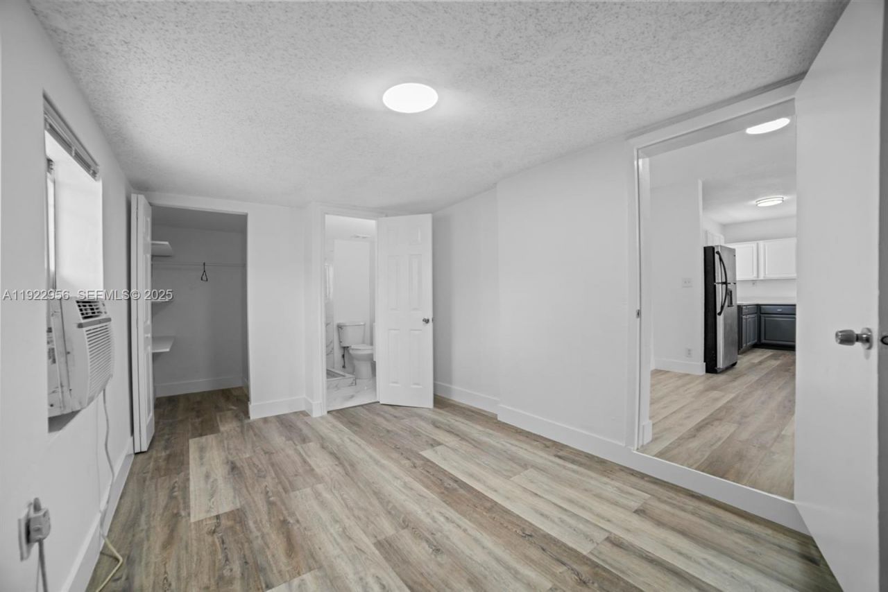 1631 NW 12th Ct, Fort Lauderdale, FL 33311 Photo