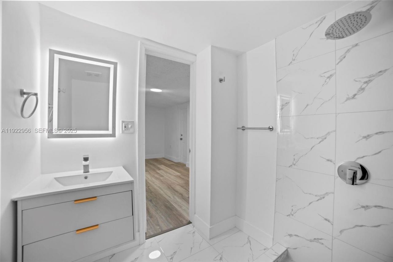 1631 NW 12th Ct, Fort Lauderdale, FL 33311 Photo