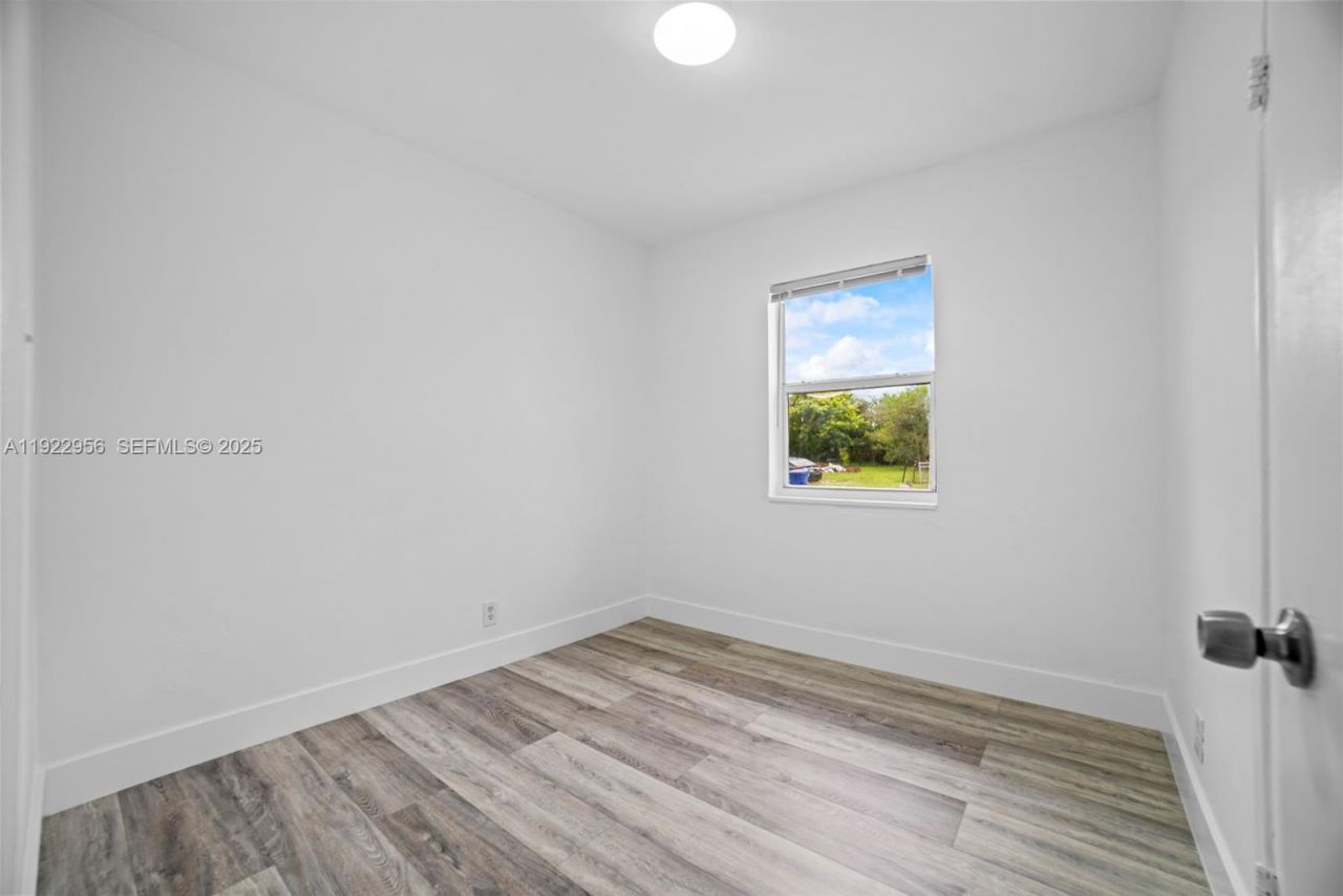 1631 NW 12th Ct, Fort Lauderdale, FL 33311 Photo