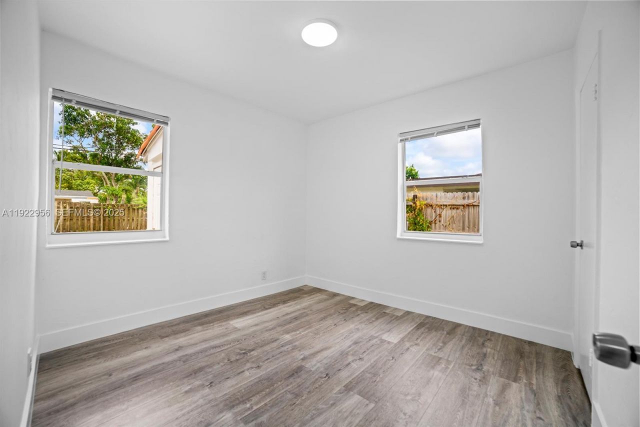 1631 NW 12th Ct, Fort Lauderdale, FL 33311 Photo