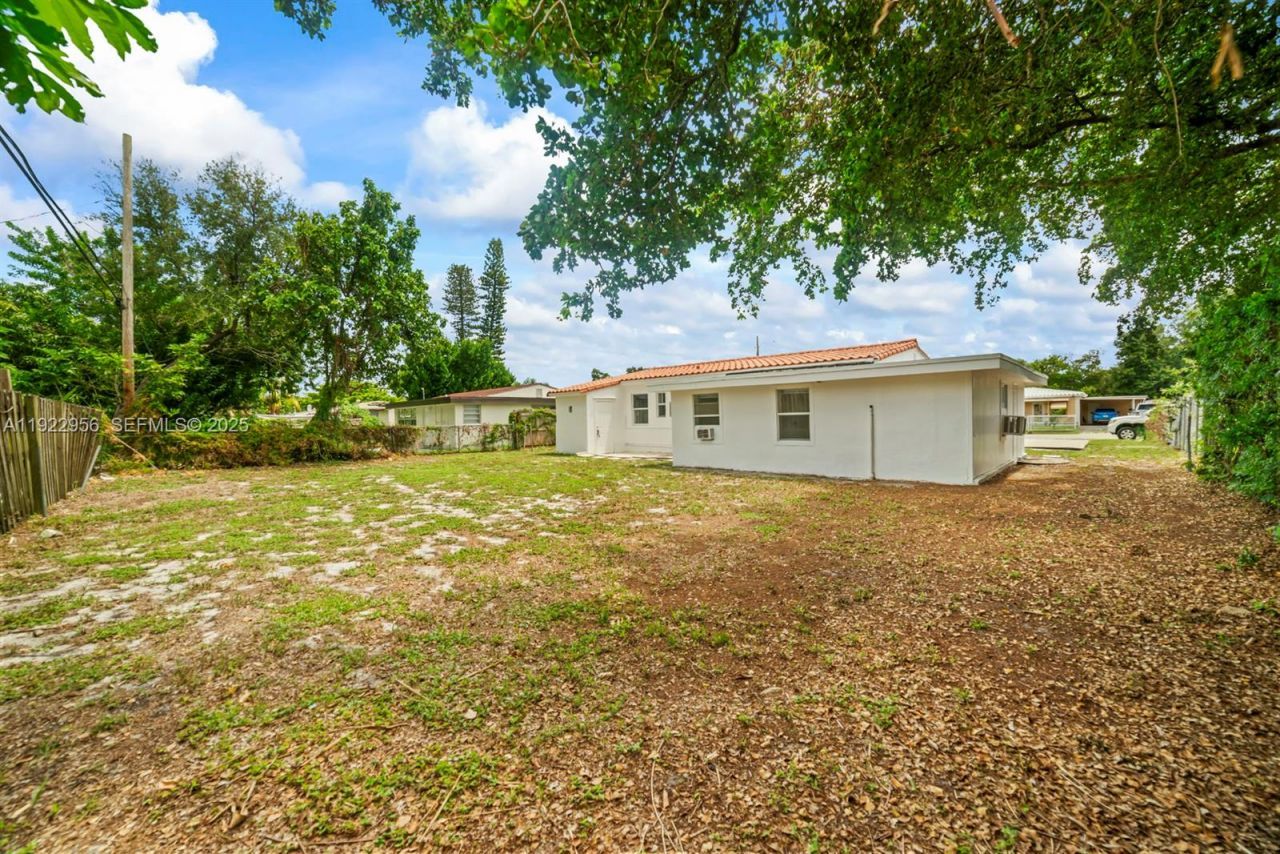 1631 NW 12th Ct, Fort Lauderdale, FL 33311 Photo