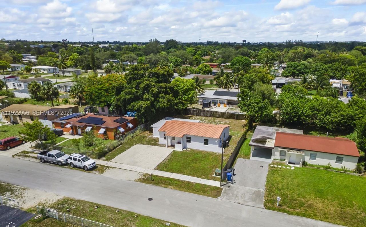 1631 NW 12th Ct, Fort Lauderdale, FL 33311 Photo