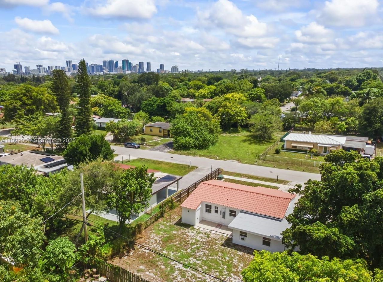 1631 NW 12th Ct, Fort Lauderdale, FL 33311 Photo