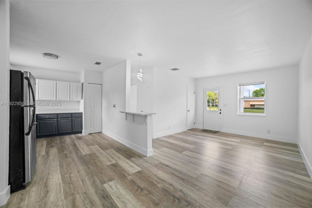 1631 NW 12th Ct, Fort Lauderdale, FL 33311 Photo