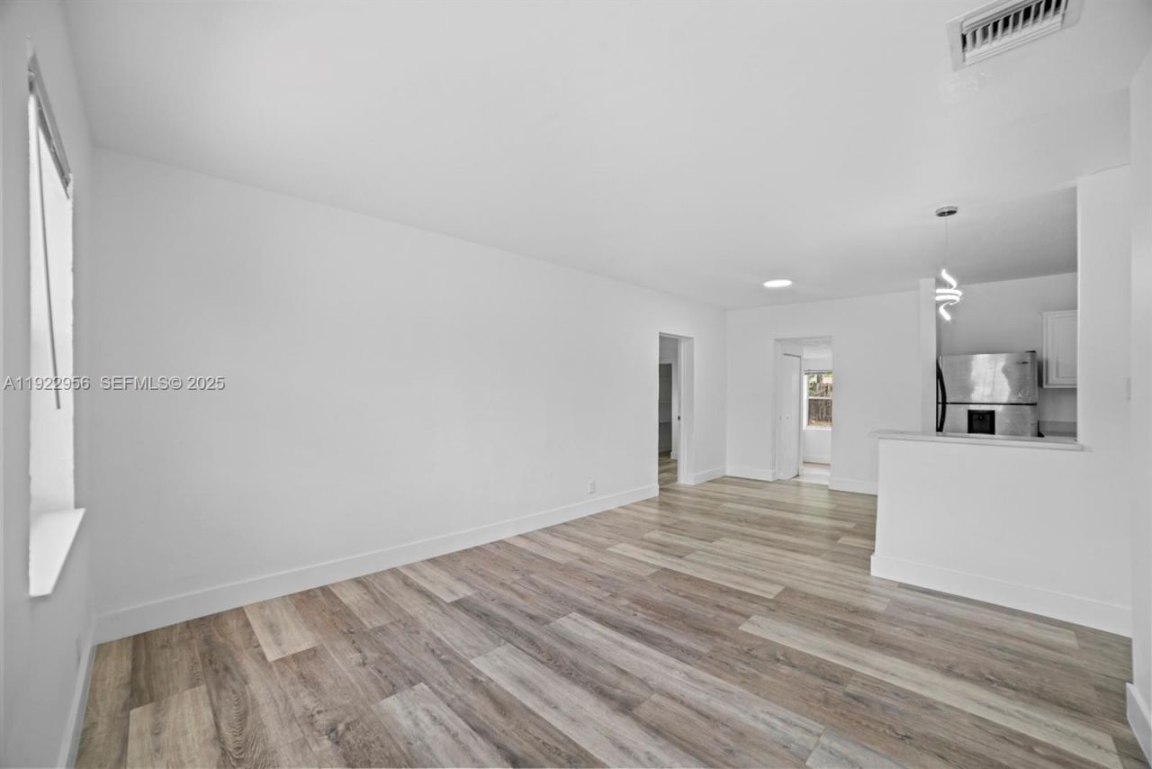 1631 NW 12th Ct, Fort Lauderdale, FL 33311 Photo