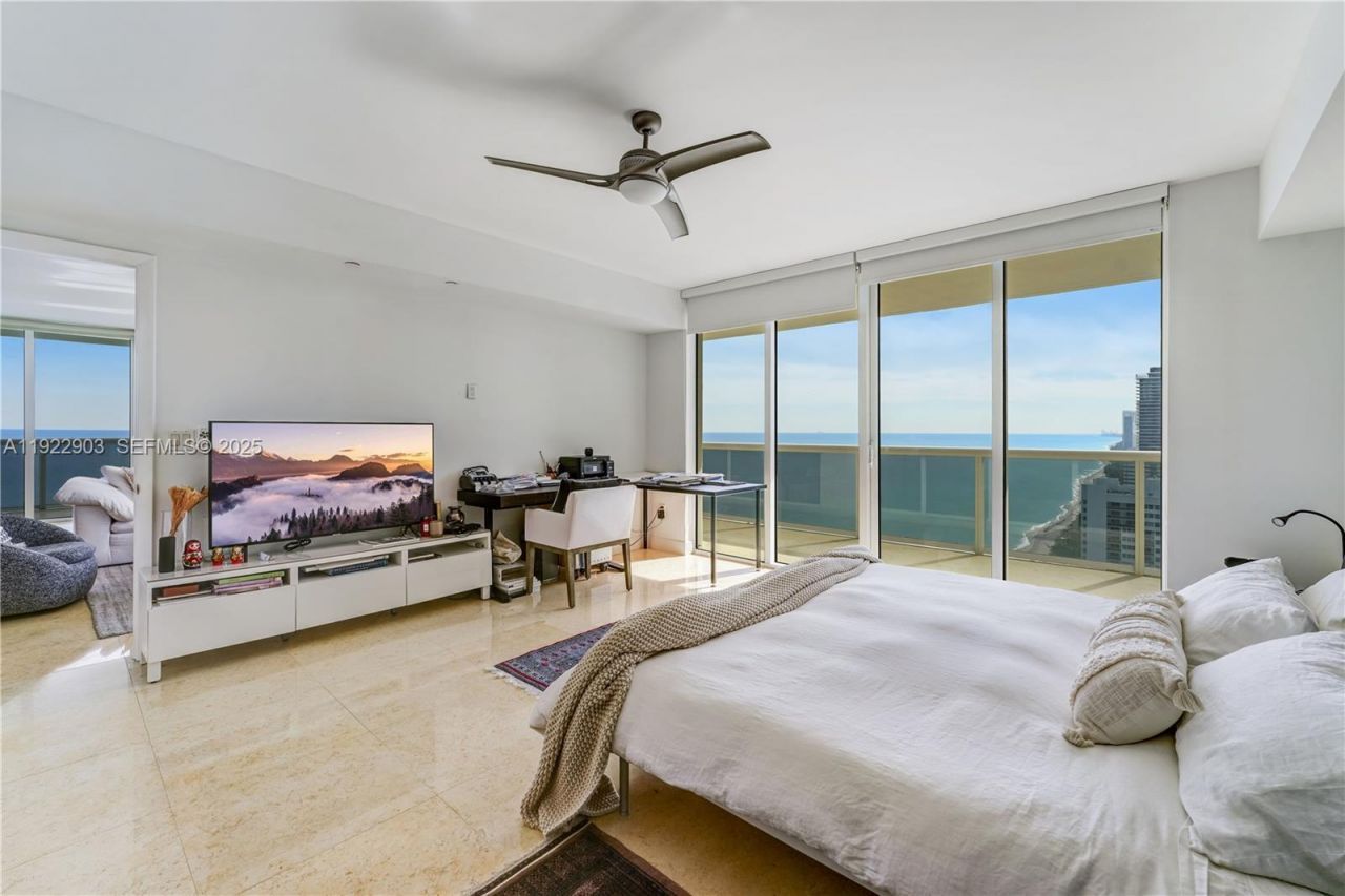1830 S Ocean Dr, Unit 3002, Hallandale Beach, FL 33009 Photo