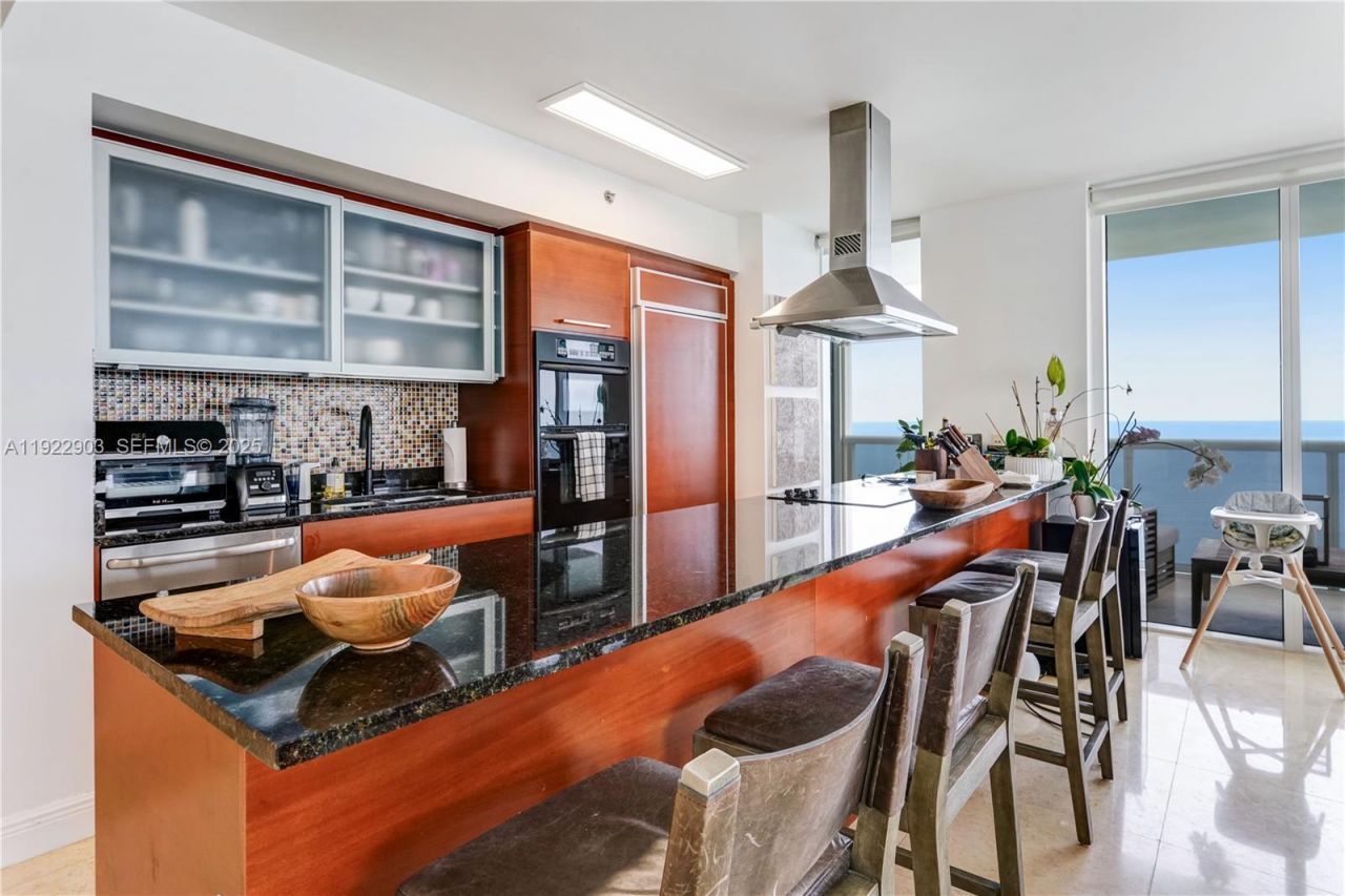 1830 S Ocean Dr, Unit 3002, Hallandale Beach, FL 33009 Photo