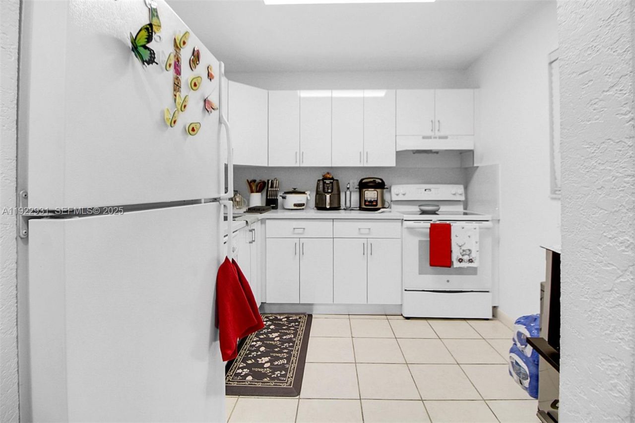 7700 Camino Real, Unit D-101, Miami, FL 33143 Photo