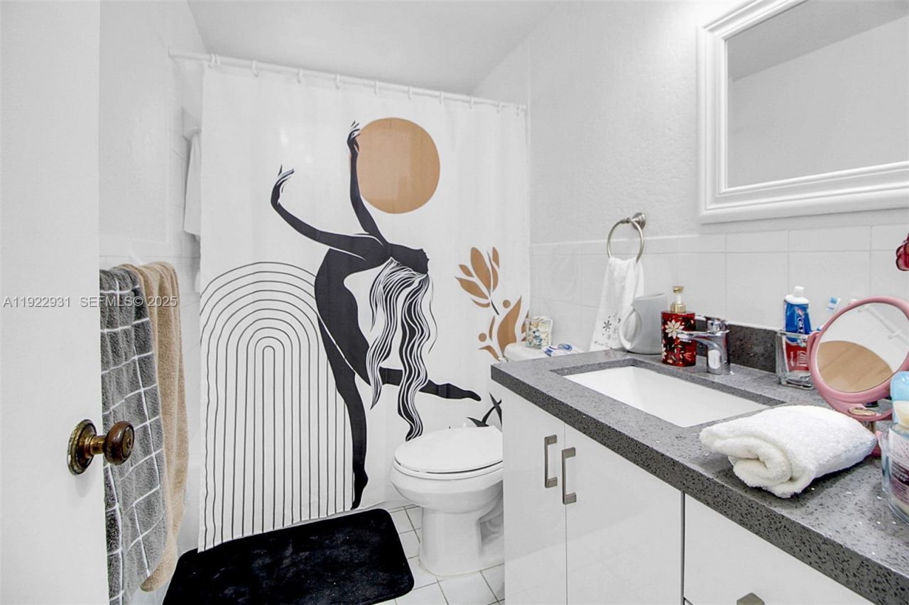 7700 Camino Real, Unit D-101, Miami, FL 33143 Photo