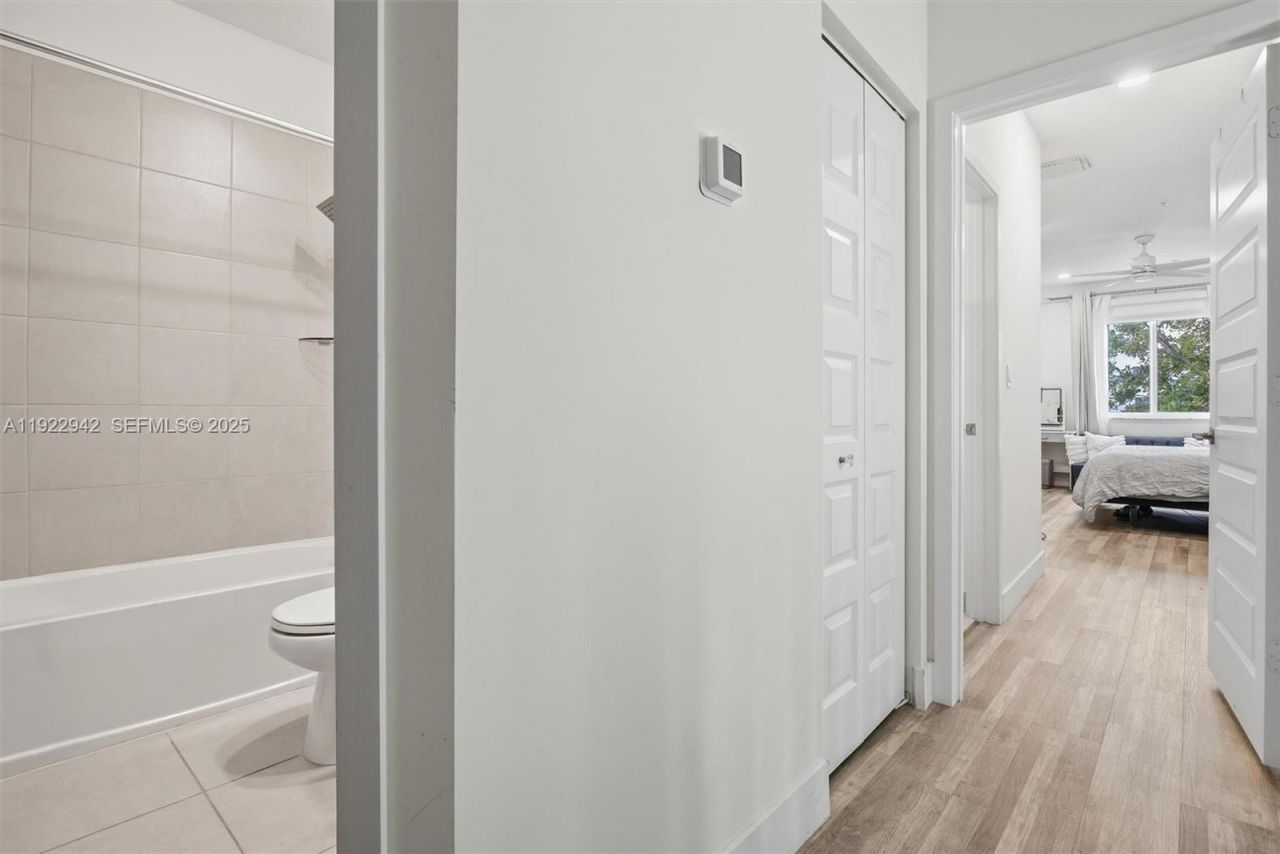 6420 NW 102nd Path, Unit 110, Doral, FL 33178 Photo
