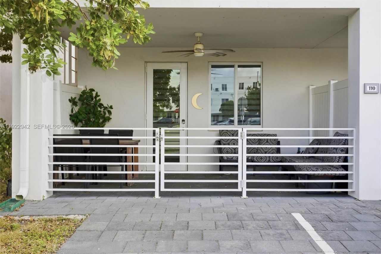 6420 NW 102nd Path, Unit 110, Doral, FL 33178 Photo