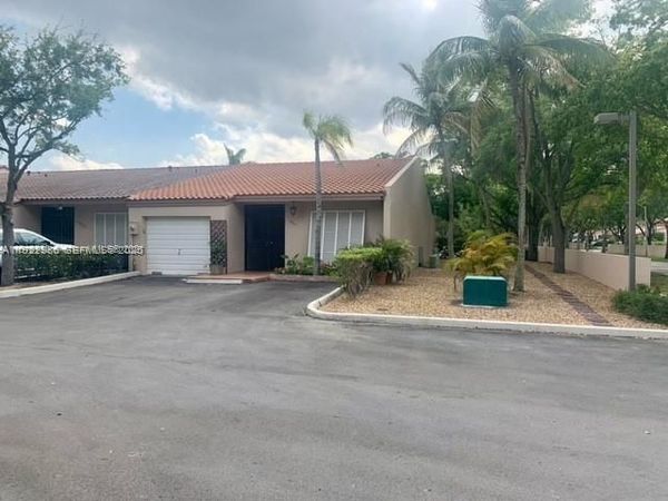 14803 Breckness Pl, Miami Lakes, FL 33016