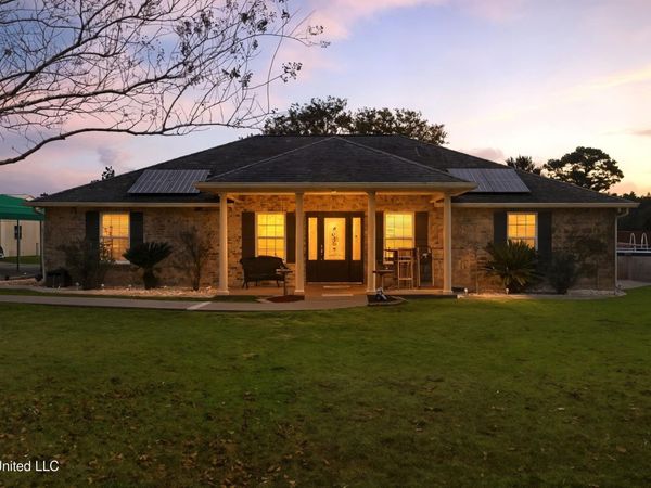 13206 Ridgeland Road, Vancleave, MS 39565