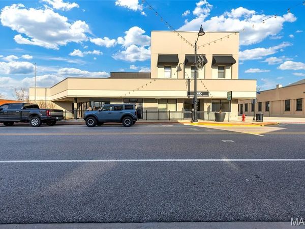 102 N Main Street, Columbia, IL 62236
