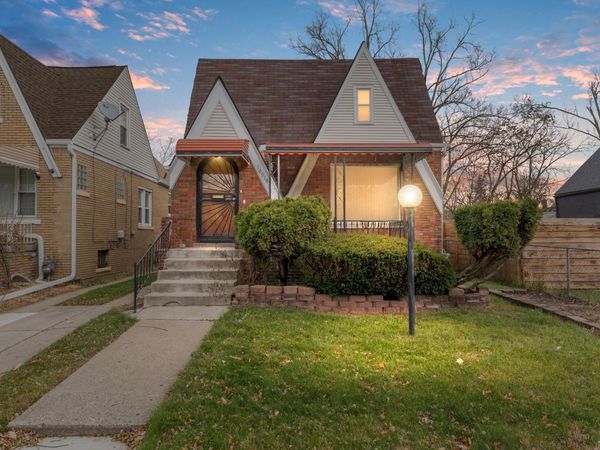 14914 Pinehurst Street, Detroit, MI 48238