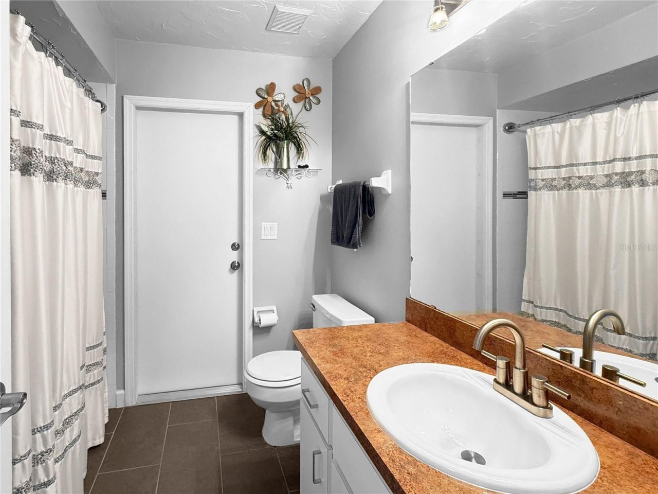 2042 Country Meadows Place, Sarasota, FL 34235 Photo