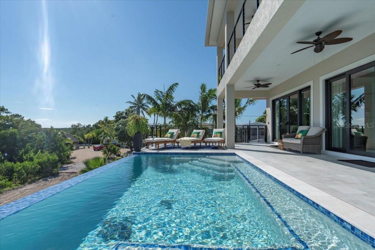 1000 68th Street, Marathon, FL 33050 Photo