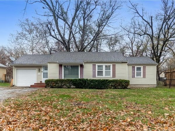 8107 Antioch Road, Overland Park, KS 66204