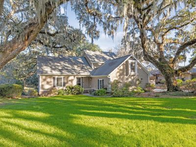 16 N Basilica Avenue, Hanahan, SC 29410