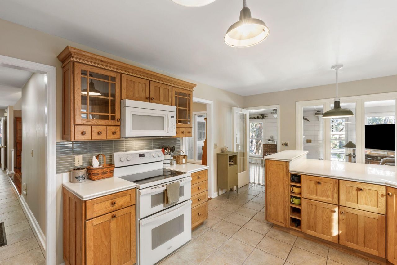 16 N Basilica Avenue Photo 13