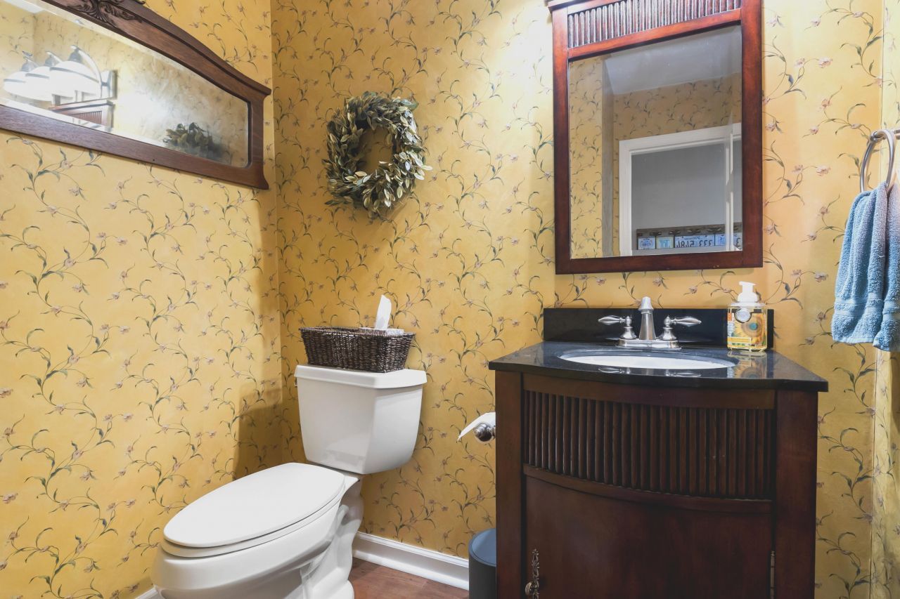 16 N Basilica Avenue Photo 24