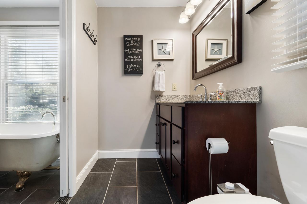 16 N Basilica Avenue Photo 32