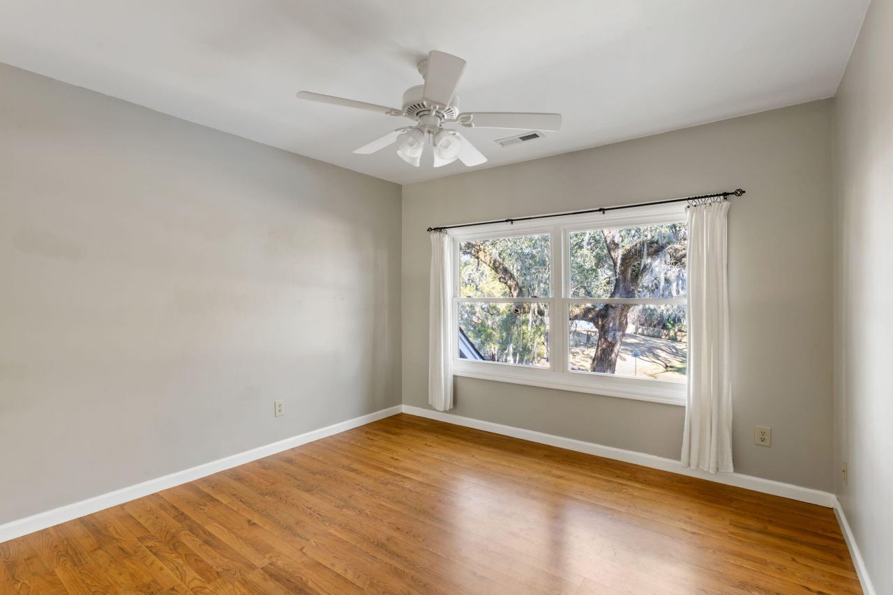 16 N Basilica Avenue Photo 36