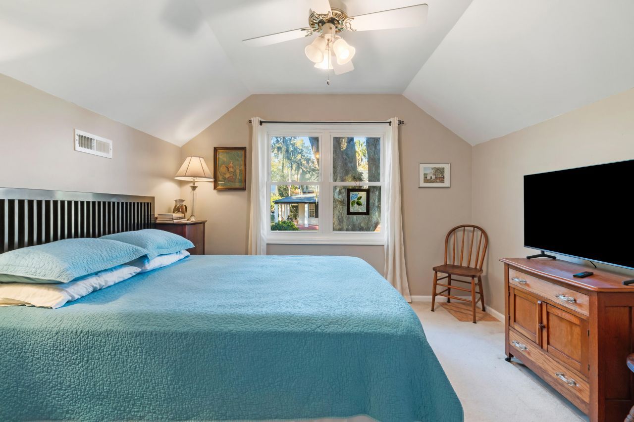 16 N Basilica Avenue Photo 39