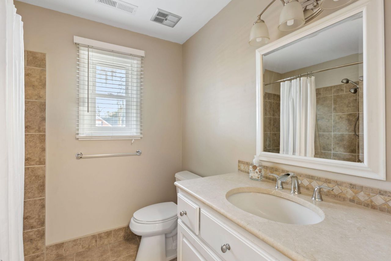 16 N Basilica Avenue Photo 41