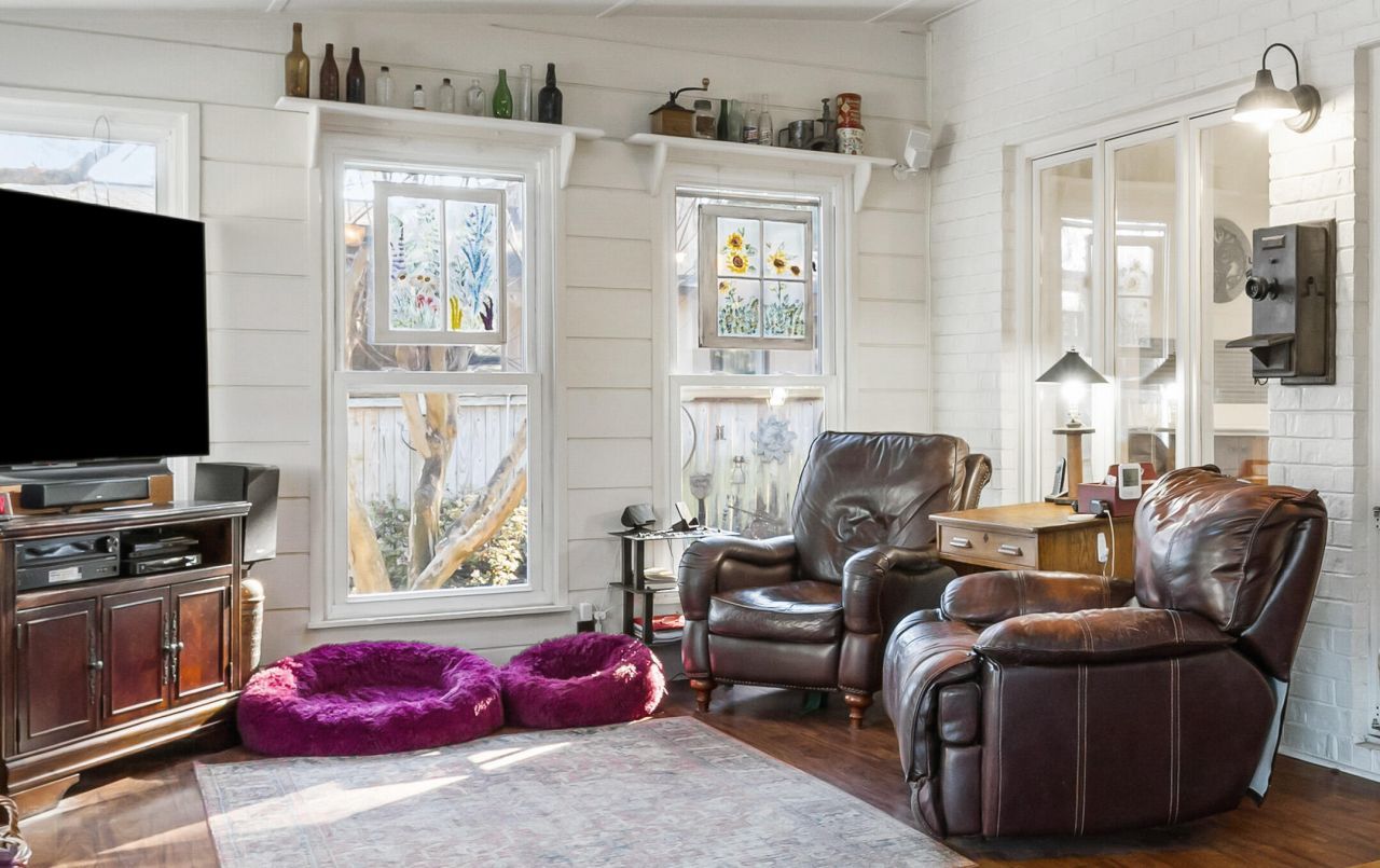 16 N Basilica Avenue Photo 5