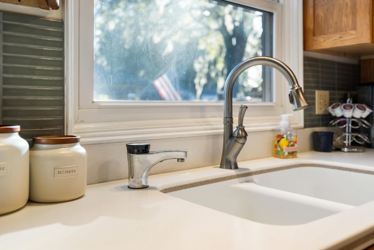 16 N Basilica Avenue Photo 9