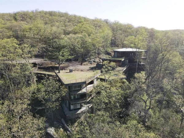 60 Woods Road, Tuxedo Park, NY 10987