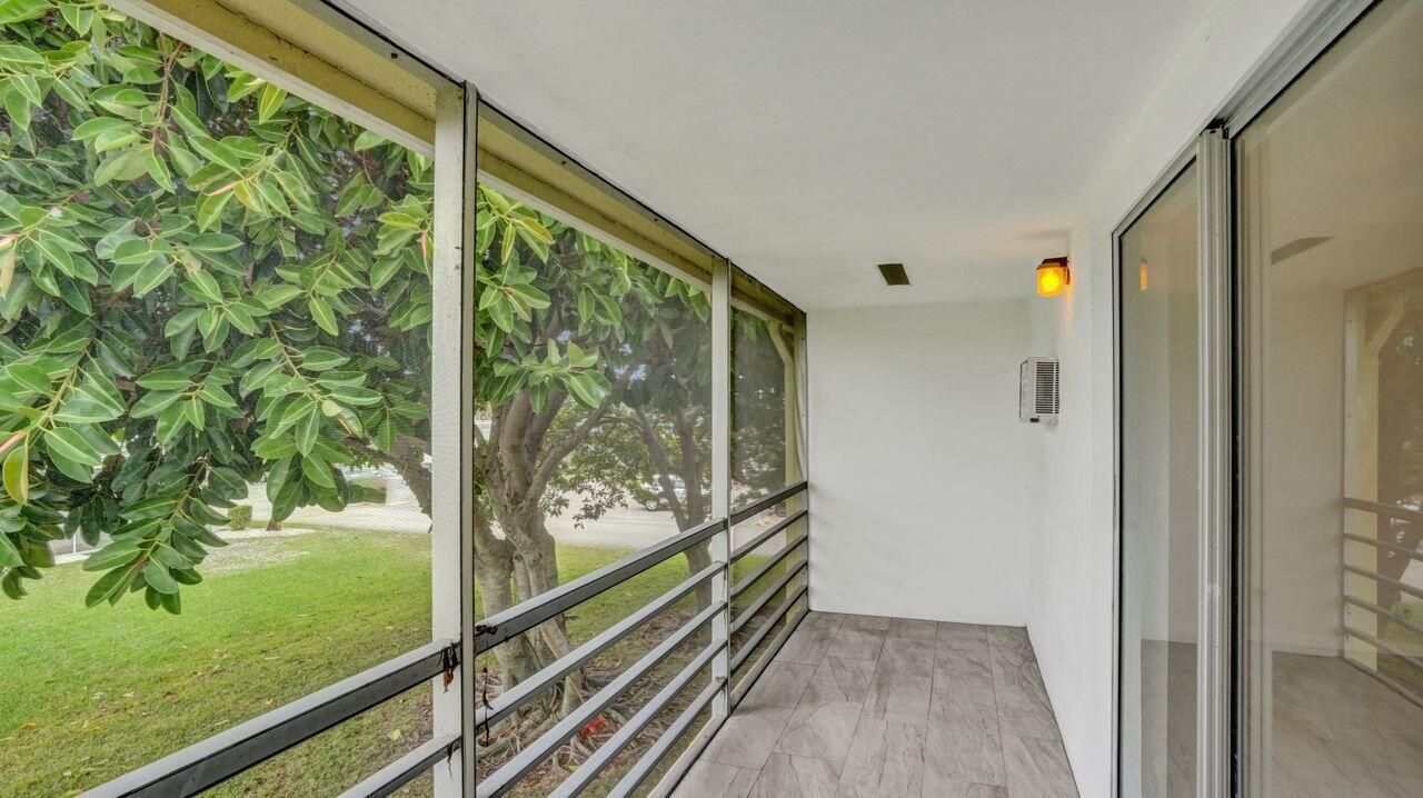 118 Sheffield E, West Palm Beach, FL 33417 Photo