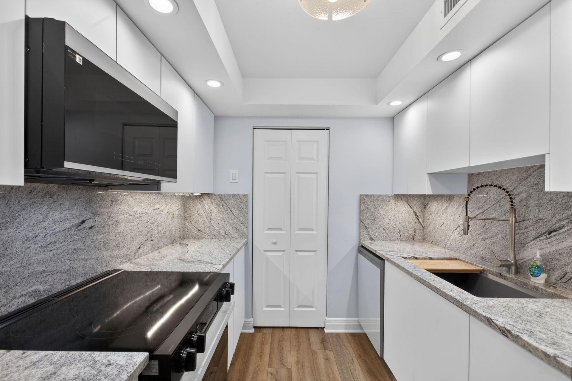 3000 N Ocean Drive, Unit 14g, Singer Island, FL 33404 Photo