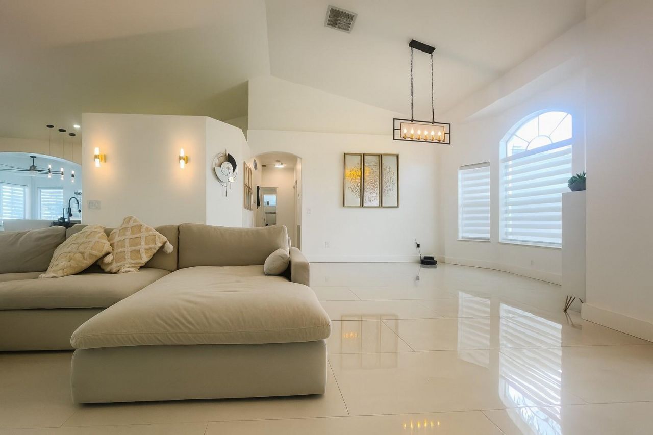 6960 NW Denargo St, Port Saint Lucie, FL 34983 Photo