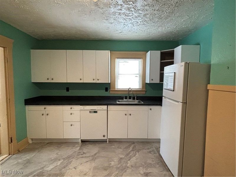 9516 Kirkwood, Cleveland, OH 44102 Photo 12