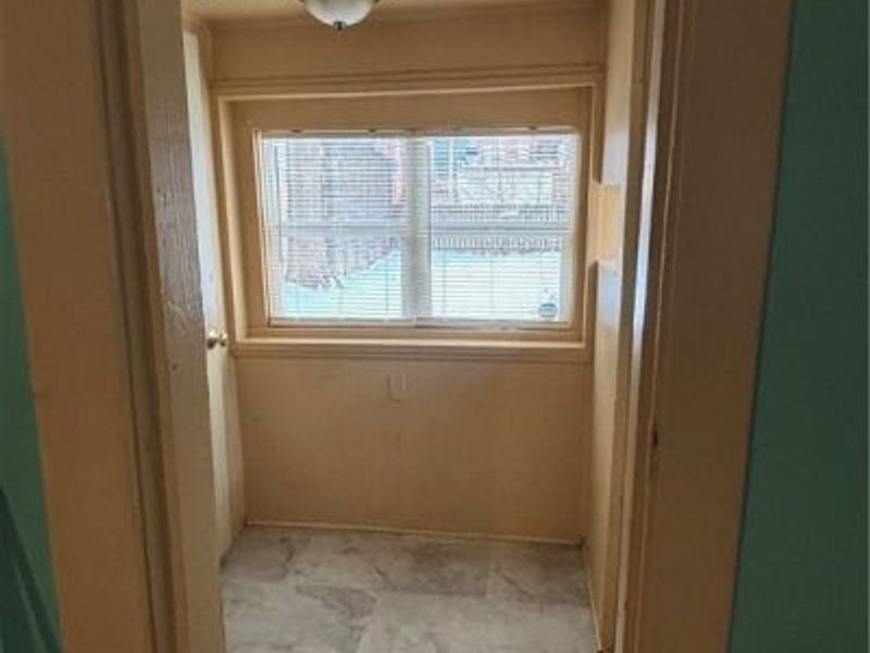 9516 Kirkwood, Cleveland, OH 44102 Photo 13