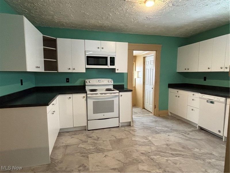 9516 Kirkwood, Cleveland, OH 44102 Photo 8