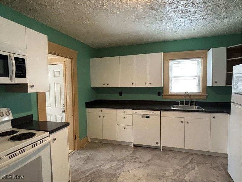 9516 Kirkwood, Cleveland, OH 44102 Photo 9