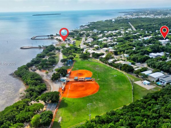 137 Pacific Ave, Tavernier, FL 33070