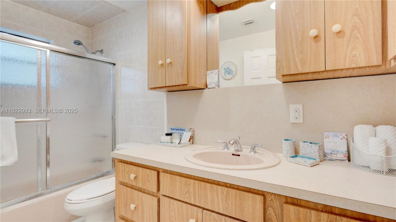 137 Pacific Ave, Tavernier, FL 33070 Photo