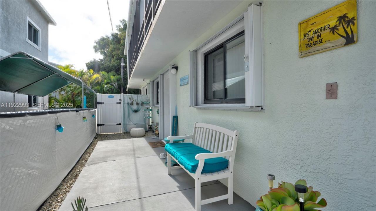 137 Pacific Ave, Tavernier, FL 33070 Photo