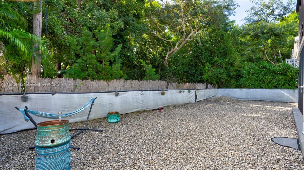 137 Pacific Ave, Tavernier, FL 33070 Photo