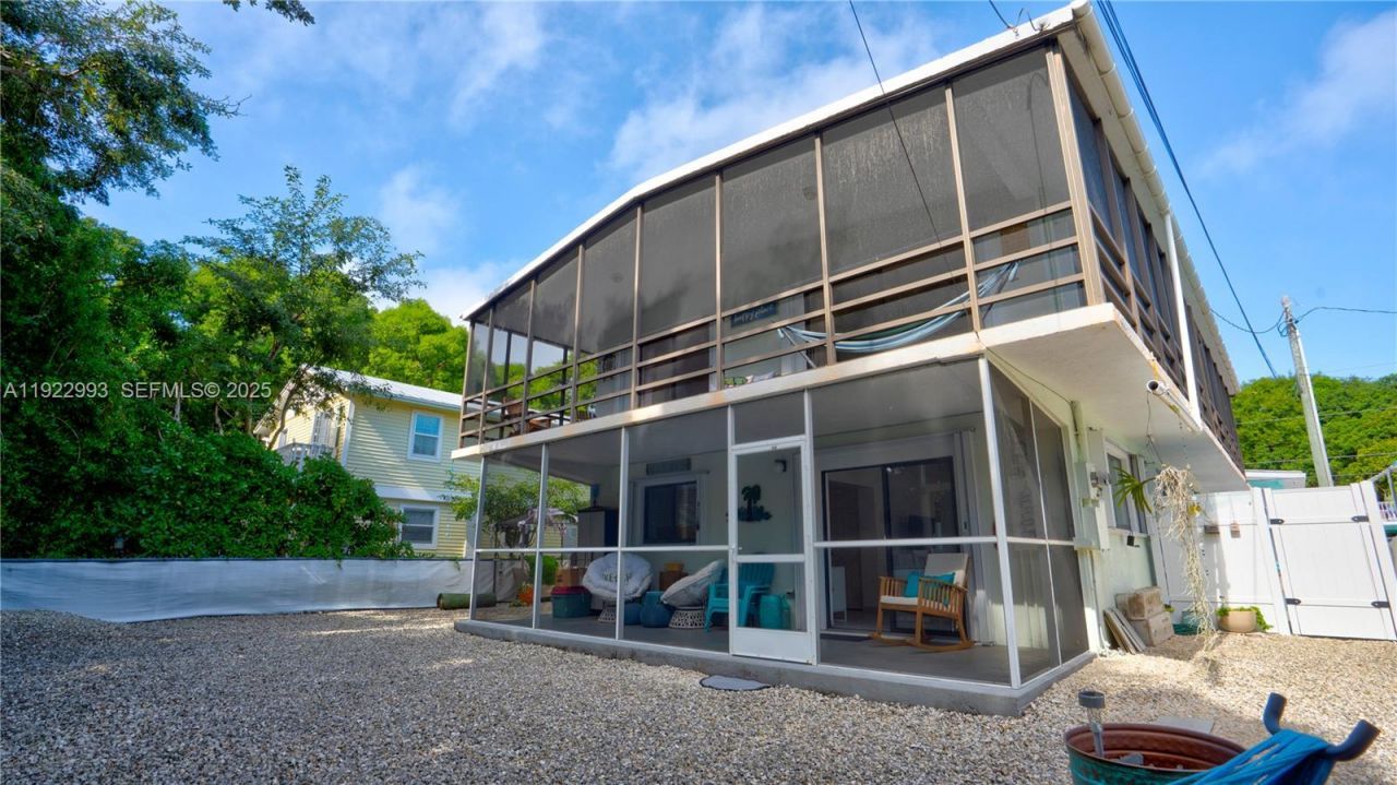 137 Pacific Ave, Tavernier, FL 33070 Photo